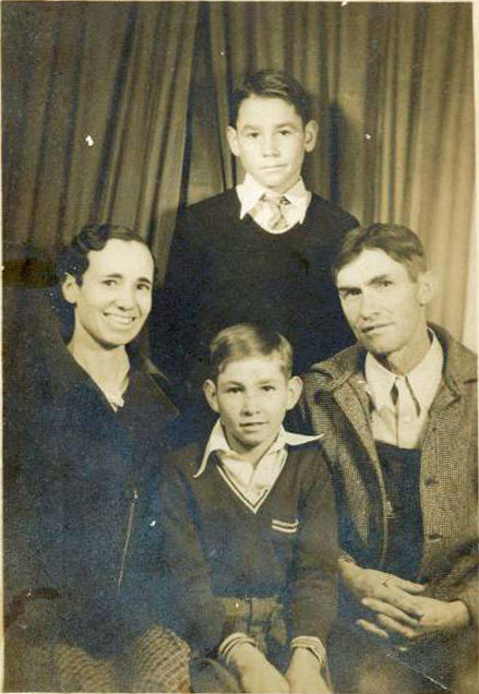 Lewis & Jettie Roberta (Gray) Daniel family