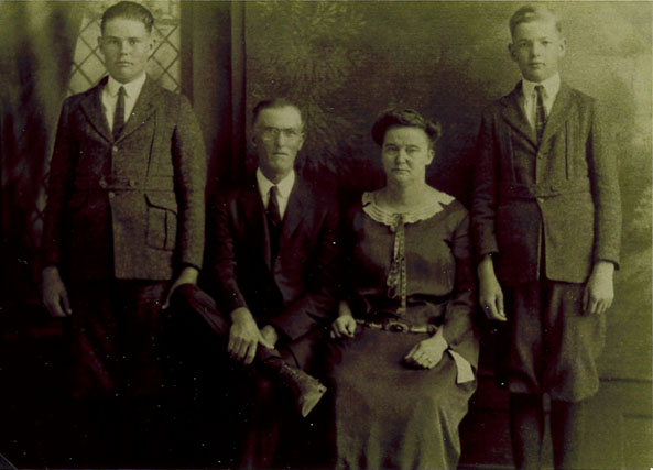 Carrie E. (Culpepper) Hogue Williams & family